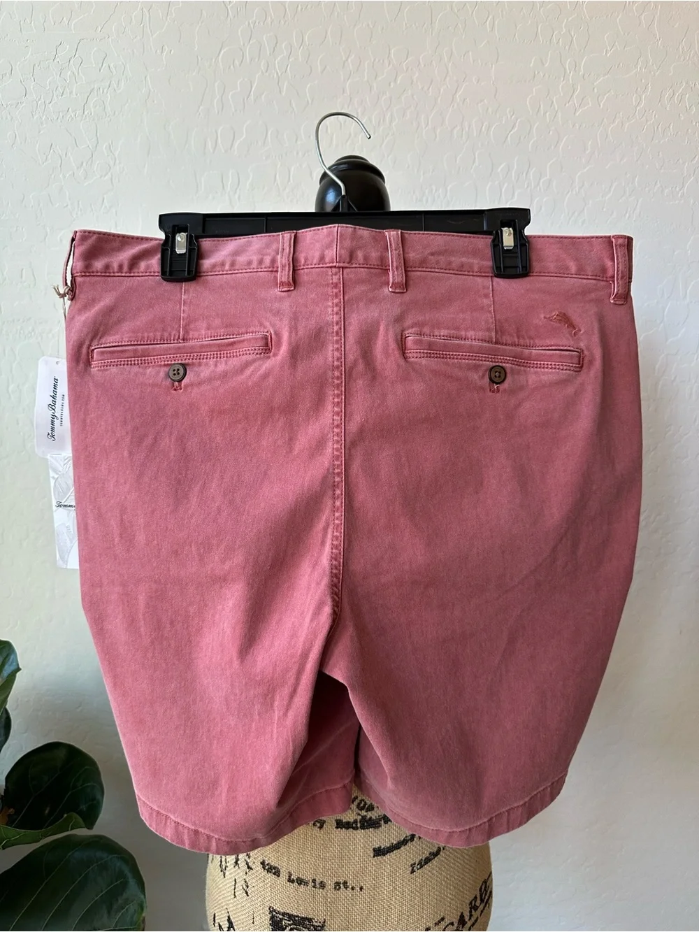 NWT Tommy Bahama Boracay Pimento 9 Inch Chino Shorts Size 35